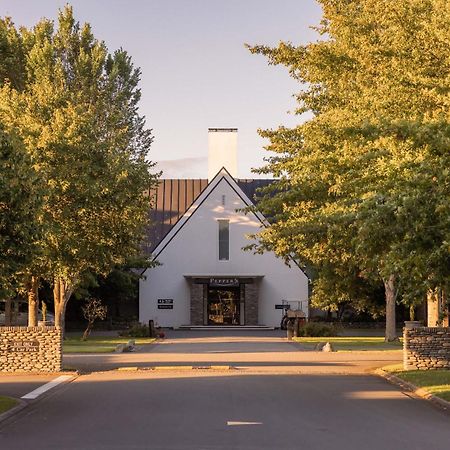 Peppers Clearwater Resort Christchurch Exterior photo